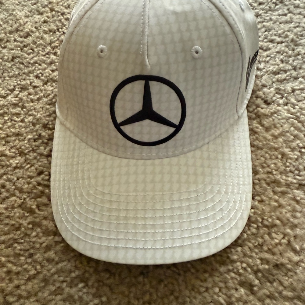 White and Black Quilted Baseball Cap

New